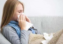 「受凉感冒的症状」受凉引起的感冒属于风热还是风寒